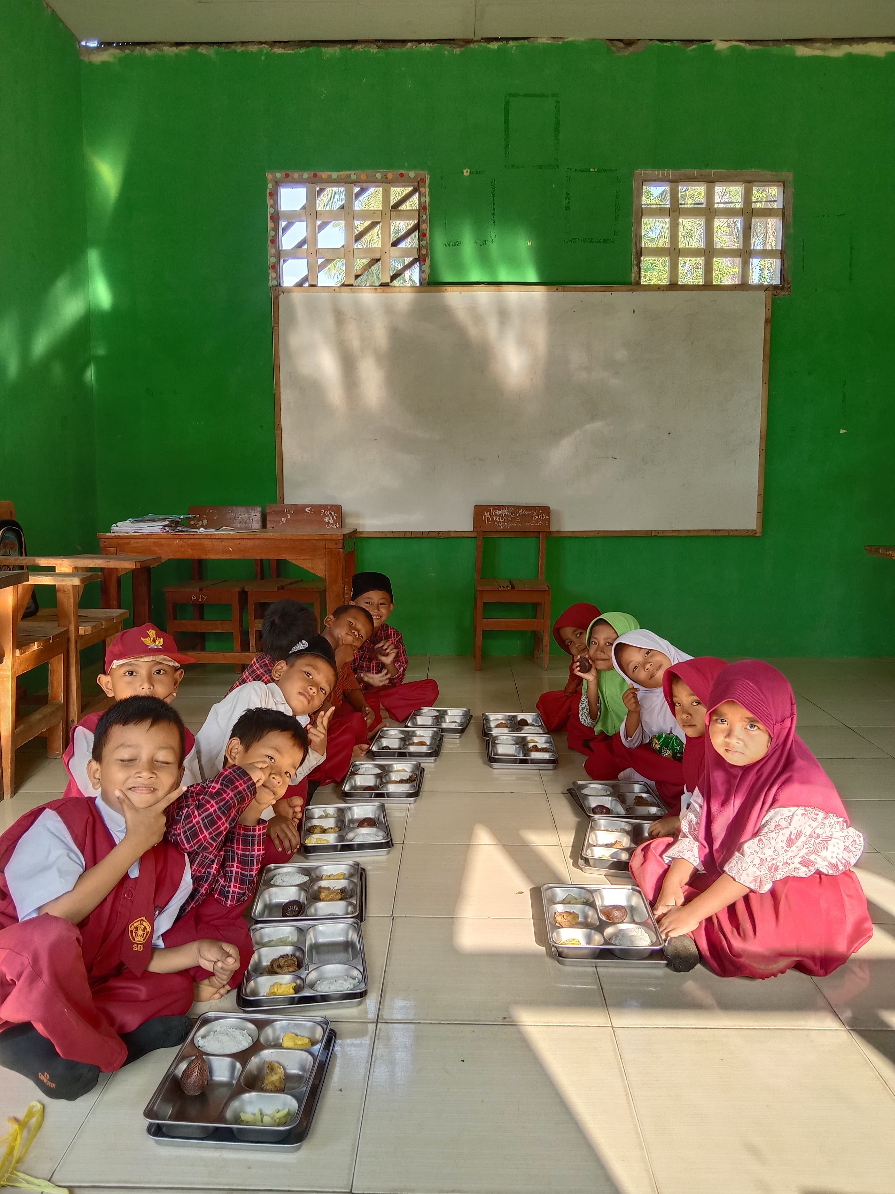 Pelaksanaan Program Makan Bergizi Gratis di SDIT Subulussalam